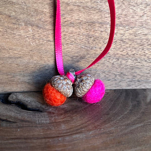 LJ Turtle Aromatherapy Felt Diffuser Tiny Double Felted Acorn | Fuchsia & Tangerine | Aromatherapy Diffuser