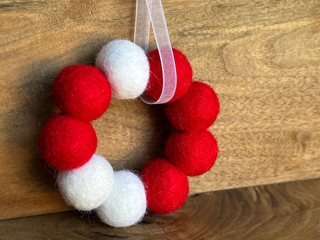 LJ Turtle Aromatherapy Felt Diffuser Wreath | Felted Essential Oil Diffuser