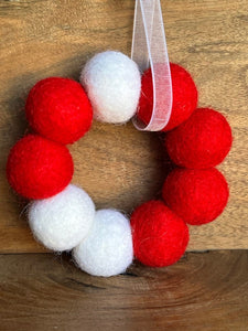 LJ Turtle Aromatherapy Felt Diffuser Wreath | Felted Essential Oil Diffuser