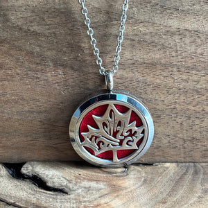 Maple Leaf | Stainless Steel Aromatherapy Diffuser Pendant