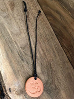 Load image into Gallery viewer, LJ Turtle Aromatherapy &amp; Accessories OM Car Diffuser Gift Set
