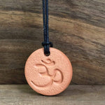 Load image into Gallery viewer, LJ Turtle Aromatherapy &amp; Accessories OM Car Diffuser Gift Set
