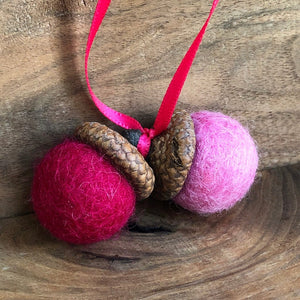 LJ Turtle Aromatherapy Double Acorn | Felted | Pinks