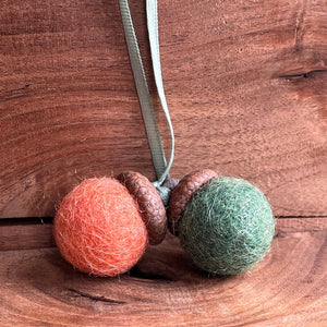 LJ Turtle Aromatherapy Felt Diffuser Double Felted Acorn | Olive Green & Terra Cotta | Aromatherapy Diffuser