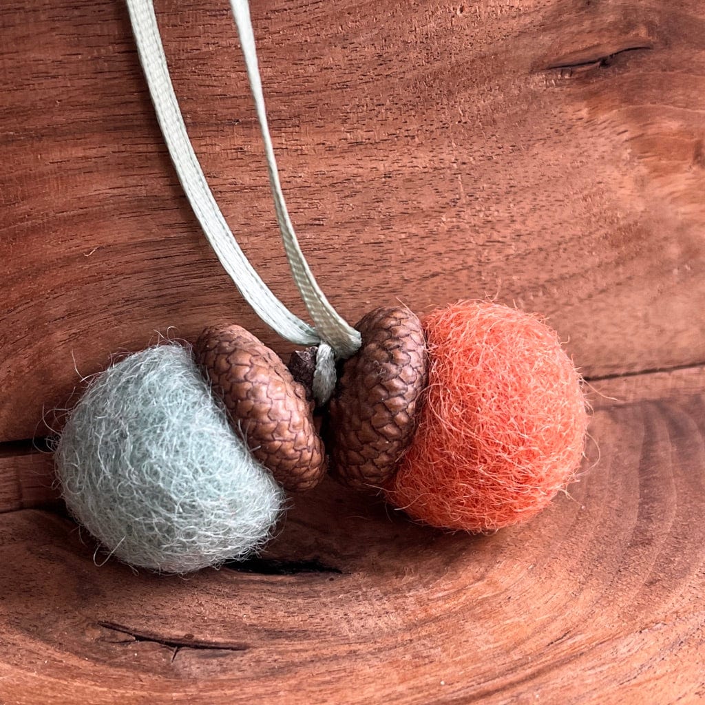LJ Turtle Aromatherapy Felt Diffuser Set of 2 Double Felted Acorns | Mint & Peach | Aromatherapy Diffuser