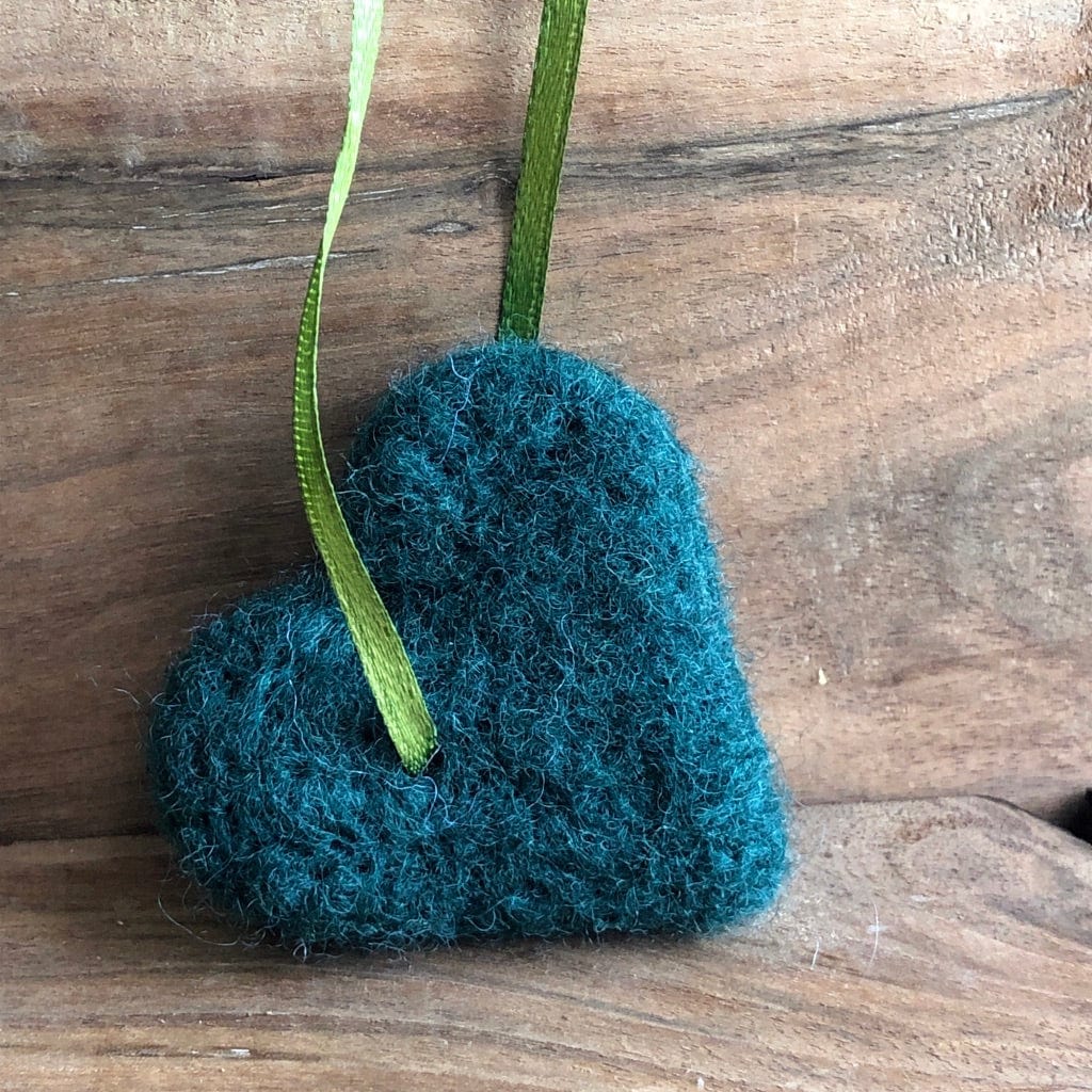 LJ Turtle Aromatherapy Felted Heart | Emerald Green