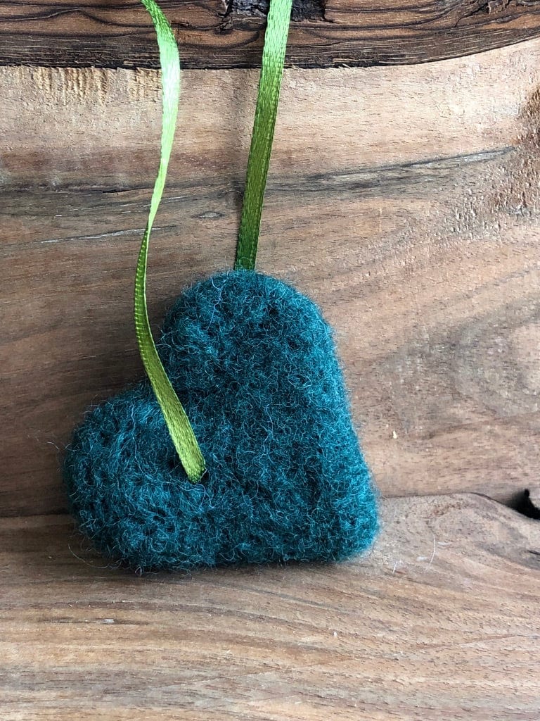 LJ Turtle Aromatherapy Felted Heart | Emerald Green