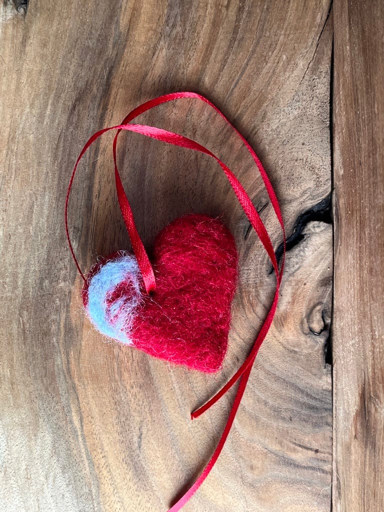 LJ Turtle Aromatherapy Felted Heart | Red & Blue | Aromatherapy Diffuser