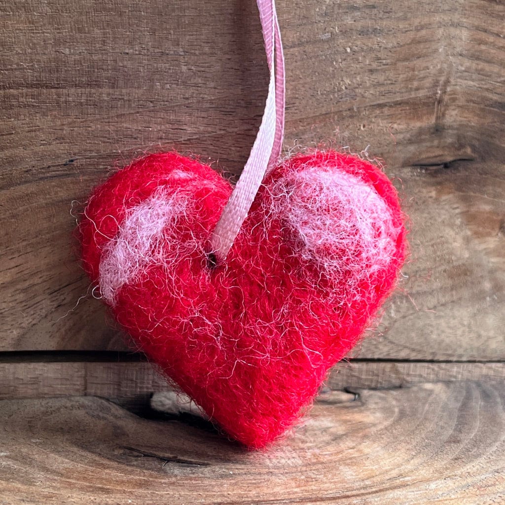 LJ Turtle Aromatherapy Felted Heart | Red & Pink | Aromatherapy Diffuser