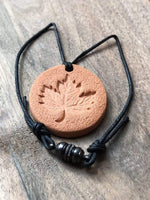 Load image into Gallery viewer, LJ Turtle Aromatherapy Maple Leaf Car Diffuser
